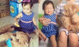 Con gái Lý Hải biểu cảm siêu đáng yêu bên thú cưng