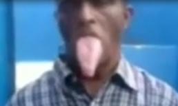 Người đàn ông có khuôn mặt và chiếc lưỡi lạ kì