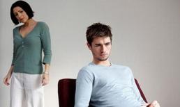 Khi chàng im lặng thì đừng cố 'cậy miệng'