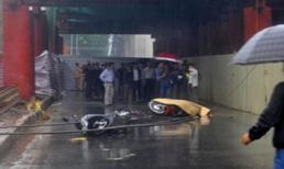 'Tiếng hét thất thanh khắp phố khi bó thép rơi trúng người'