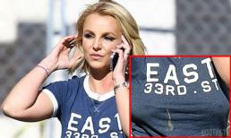 Britney Spears bị chê lôi thôi khi mặc áo bẩn ra đường