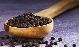 Lợi ích và tác dụng phụ của hạt tiêu đen