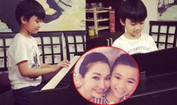 Con trai Kim Hiền hạnh phúc khi được mẹ tặng đàn