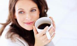 8 loại thức ăn và đồ uống khiến bạn già trước tuổi 