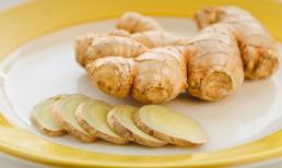 Trị mụn đầu đen đơn giản với gừng tươi