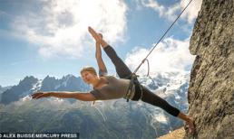 Vũ công Pháp mạo hiểm nhảy múa trên vách đá