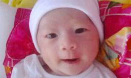 Bé trai văng khỏi bụng mẹ bụ bẫm sau đầy tháng