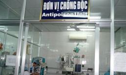 Hai em bé nghi bị tiêm thuốc độc vào người đang nguy kịch