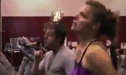 Cho chừa cái tội ghẹo gái