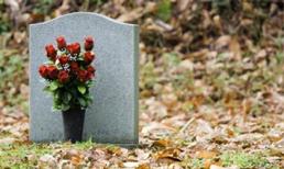 Gia đình giấu tử thi trong buồng vì mong người chết hồi sinh