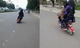 Nữ sinh 'đánh lửa' cháy đường khi đi học về