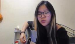 'Chắc ai đó sẽ về' phiên bản Tiếng Anh