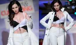 Trúc Diễm “cởi áo” táo bạo trên sàn diễn