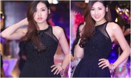 Tú Anh diện 'cây đen' khoe vai trần giữa trời giá rét