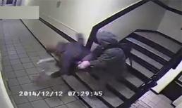 Đắng lòng cảnh người phụ nữ bị cướp hành hung