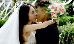 Chú rể Công Vinh hôn cô dâu Thủy Tiên đắm đuối trong đám cưới