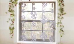 10 phút làm rèm cửa bông tuyết tinh khôi đón Giáng Sinh