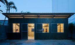 Những mái nhà tranh, hai trái tim vàng ở Việt Nam