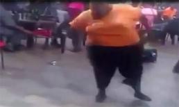 Thích thú xem chàng béo với điệu nhảy vui nhộn