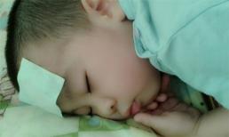 Thực hư tác dụng của miếng dán hạ sốt cho trẻ