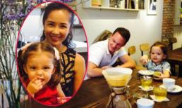 Con gái Hồng Nhung biểu cảm siêu ấn tượng khi đi uống cà phê