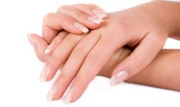 8 dấu hiệu trên bàn tay cảnh báo bệnh nguy hiểm