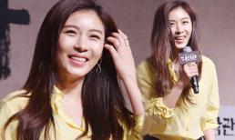 Ha Ji Won mặc giản dị nhưng vẫn đẹp hút hồn