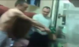 Đã yếu còn bày đặt ra gió