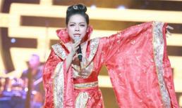 Những trang phục biểu diễn gây xôn xao của sao Việt năm 2014