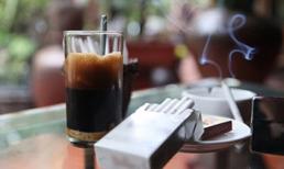 Tác hại của việc uống cà phê và hút thuốc lá cùng lúc