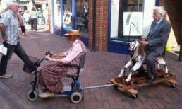 Giới 'già' xì tin