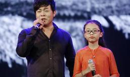 Phương Mỹ Chi cùng cha nuôi Quang Lê hát trong liveshow Chế Linh