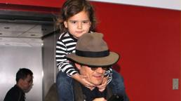 Flynn khoái chí khi được "cưỡi cổ" bố