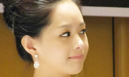 Lee Young Ah trở lại ấn tượng trong phim “Công tố viên ma cà rồng”