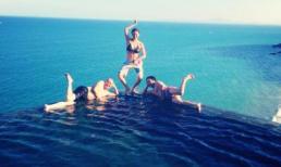 Ngô Thanh Vân tạo dáng độc giữa biển