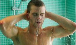 Người có tí men, không nên tắm