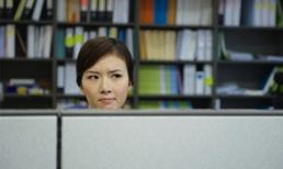 Chết khiếp với các “thánh nữ” công sở