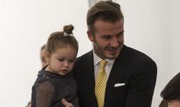 Váy Harper Seven Beckham mặc bán chạy như... tôm tươi
