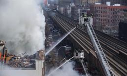 Nổ lớn ở chung cư New York, nhiều người bị hất văng ra ngoài cửa