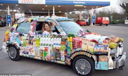 Phủ đầy xe hơi bằng đồ ăn đi diễu phố