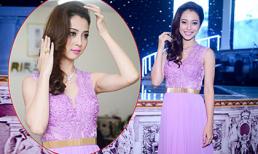 Hoa hậu Jennifer Phạm vừa đủ gợi cảm cùng váy tím