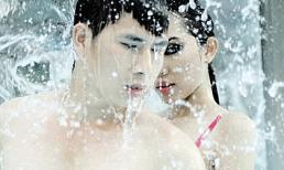 Lê Minh Trung chụp hình ướt át cùng nữ học trò 17 tuổi