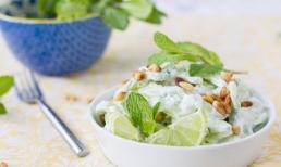 Làm sốt sữa chua trộn salad ăn cho đẹp da