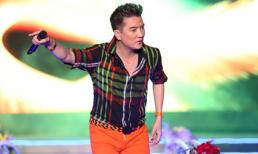 Đàm Vĩnh Hưng "ăn mừng" giải thưởng 1 tỷ hoành tráng cùng fans