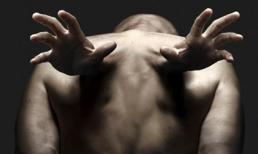 Sốc với những bàn tay 'mọc' khắp cơ thể người