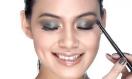 Lỗi trang điểm mắt khiến chị em xấu tệ