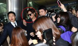 Lee Min Ho chật vật di chuyển vì bị fans chặn ở sân bay