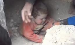 Clip: Đứng tim cứu sống một em bé