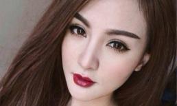 Khoảnh khắc hot girl Việt cứng đơ như tượng sáp