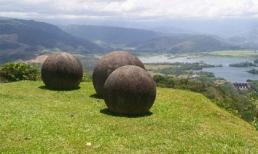 Những "quả trứng" khổng lồ ở Costa Rica